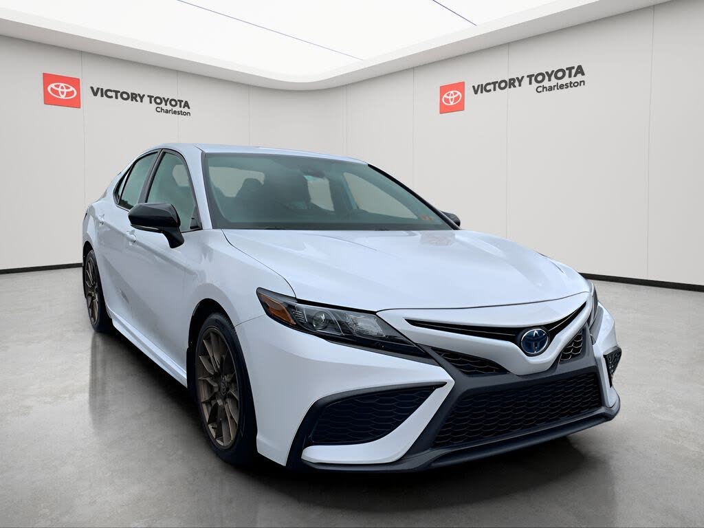2023 Toyota Camry Hybrid SE FWD