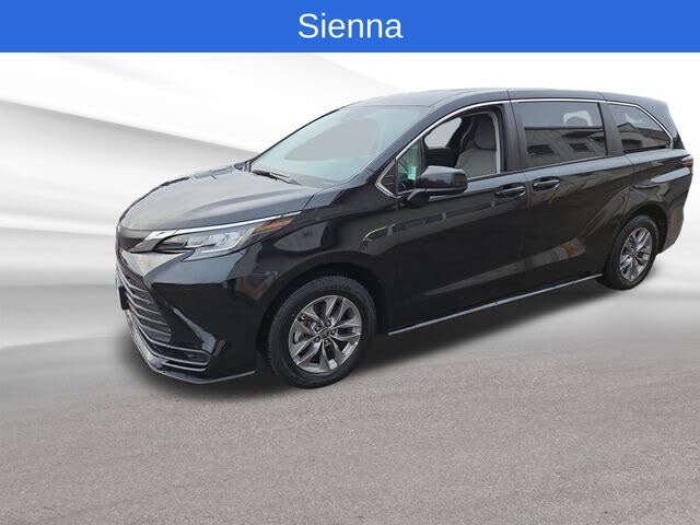 2023 Toyota Sienna LE 8-Passenger AWD