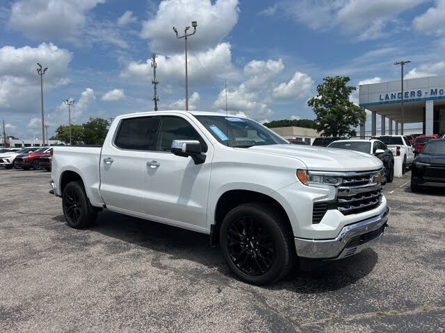 2024 Chevrolet Silverado 1500 LTZ Crew Cab 4WD