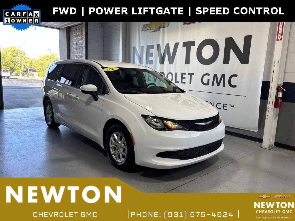 2022 Chrysler Voyager LX FWD