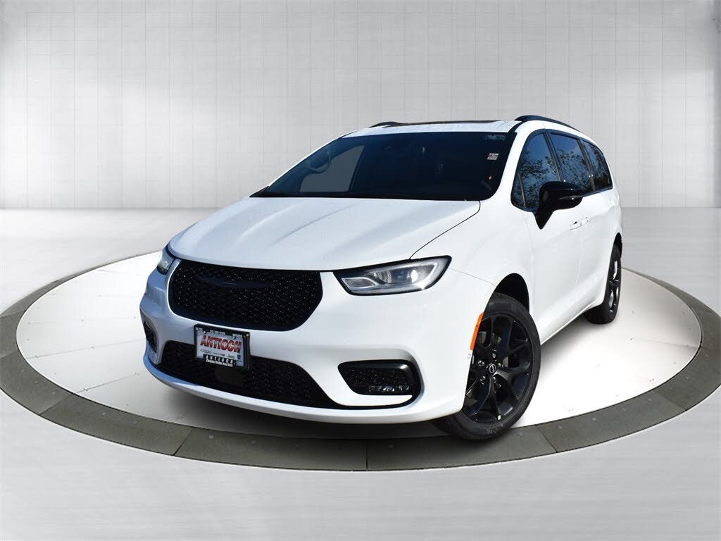 2026 Chrysler Pacifica Limited AWD