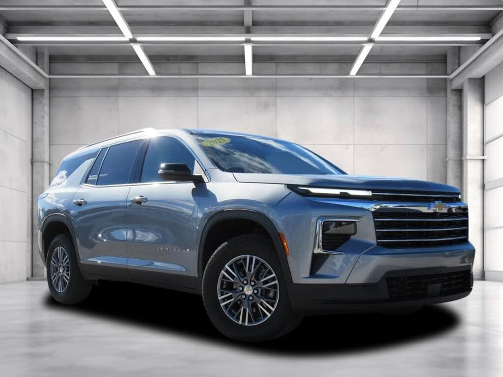 2025 Chevrolet Traverse LT FWD