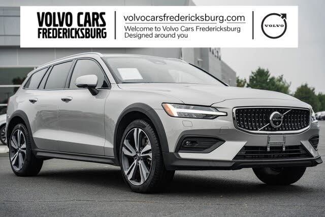 2025 Volvo V60 Cross Country B5 Plus AWD