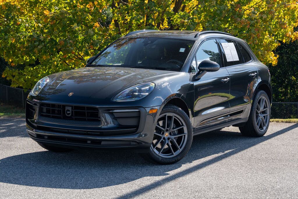 2025 Porsche Macan AWD