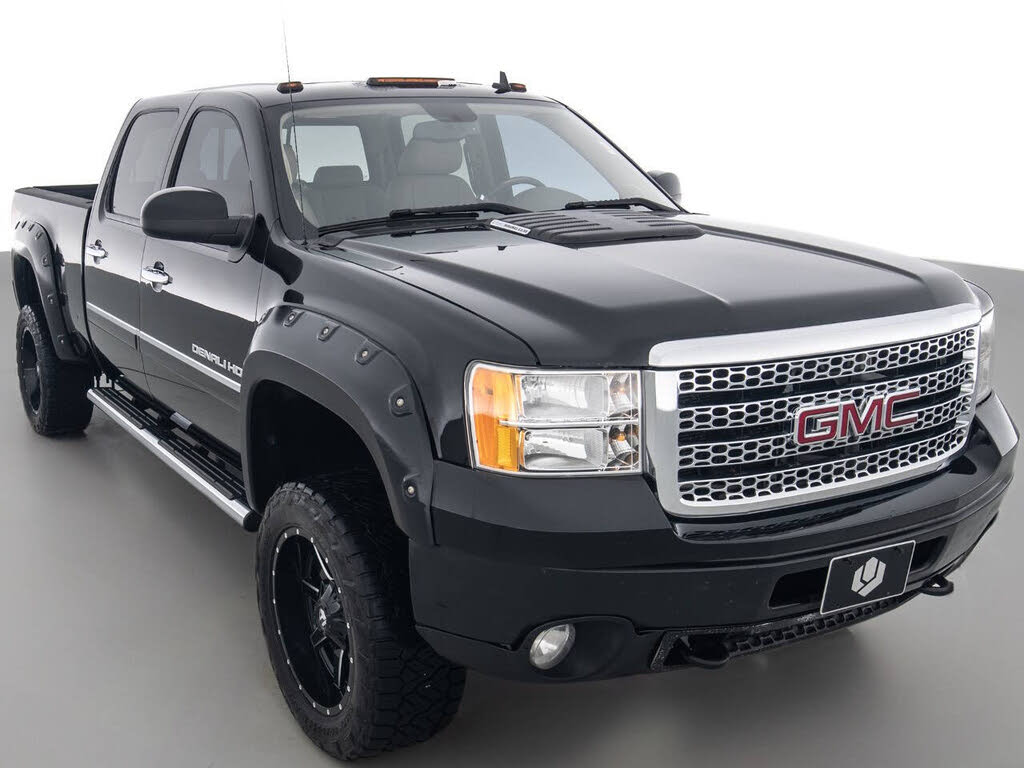 2013 GMC Sierra 2500HD Denali Crew Cab SB 4WD
