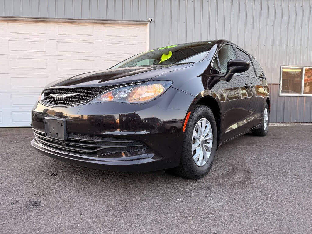 2017 Chrysler Pacifica Touring FWD