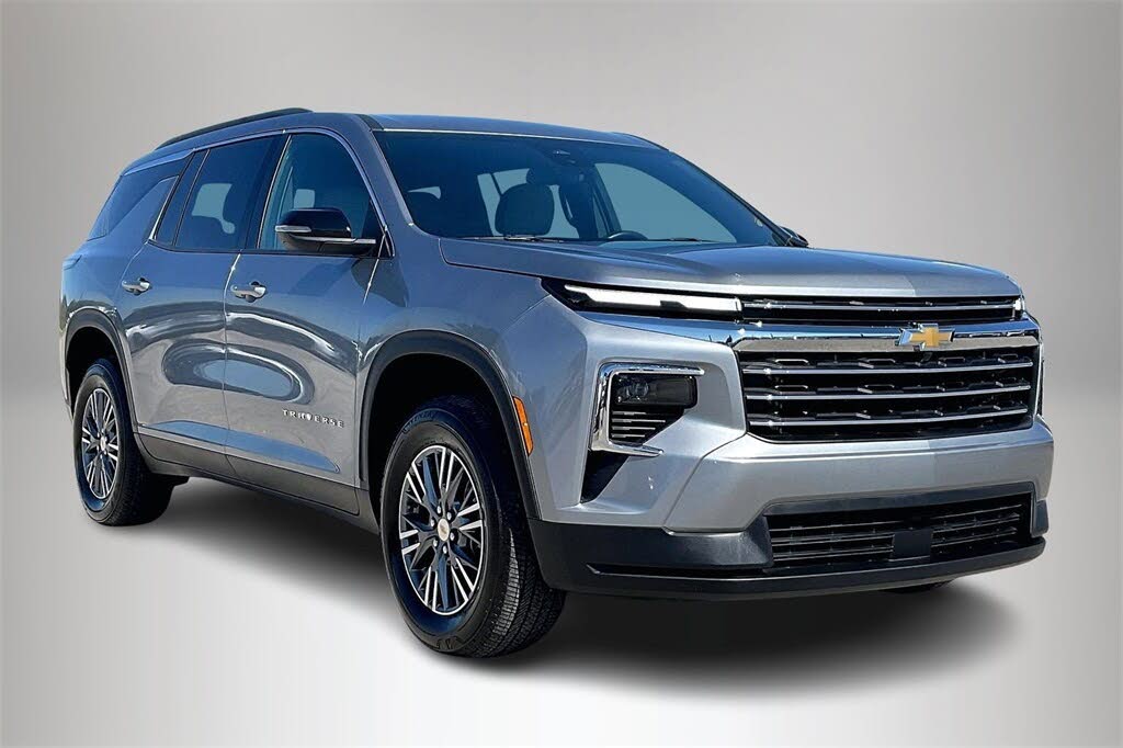 2025 Chevrolet Traverse LT FWD