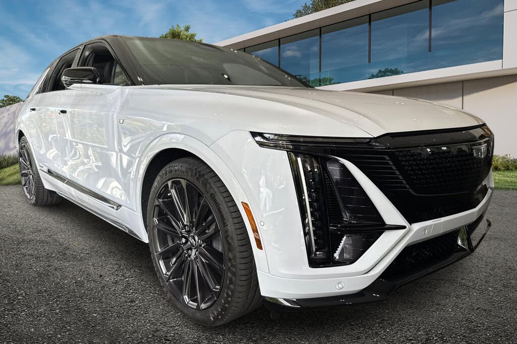 2026 Cadillac LYRIQ-V AWD