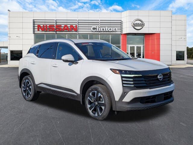 2025 Nissan Kicks SR FWD