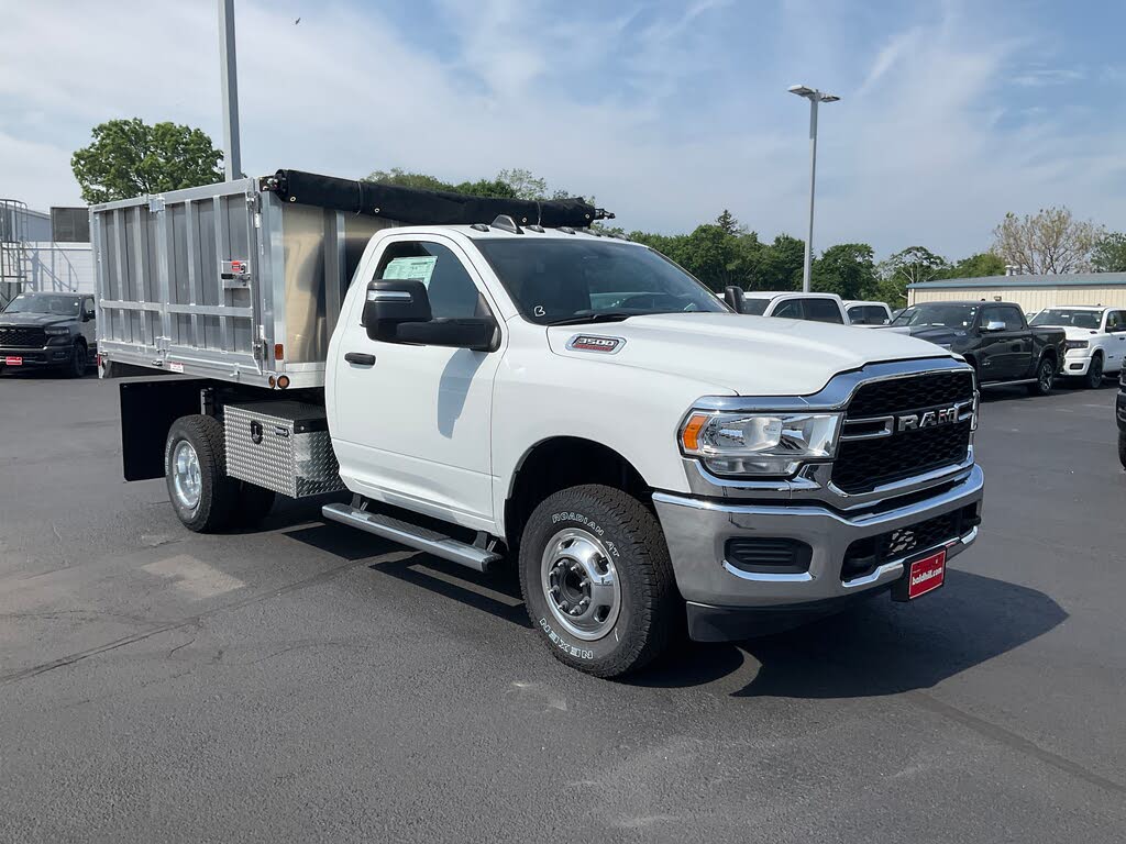 2024 RAM 3500 Chassis Tradesman Regular Cab DRW 4WD