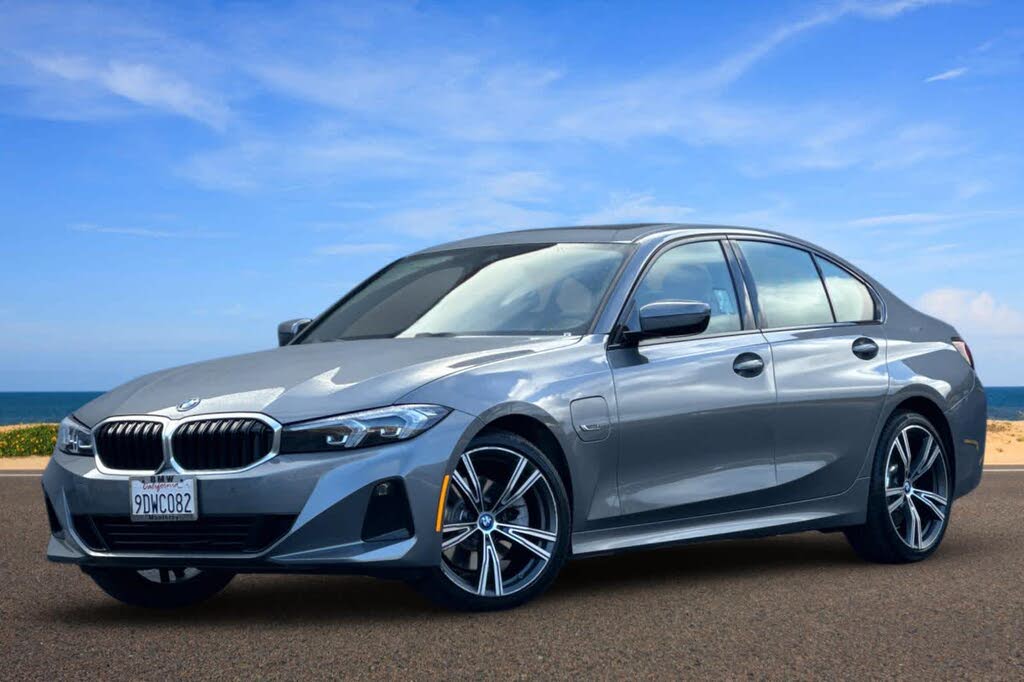 2023 BMW 3 Series 330e Hybrid Plug-in xDrive AWD