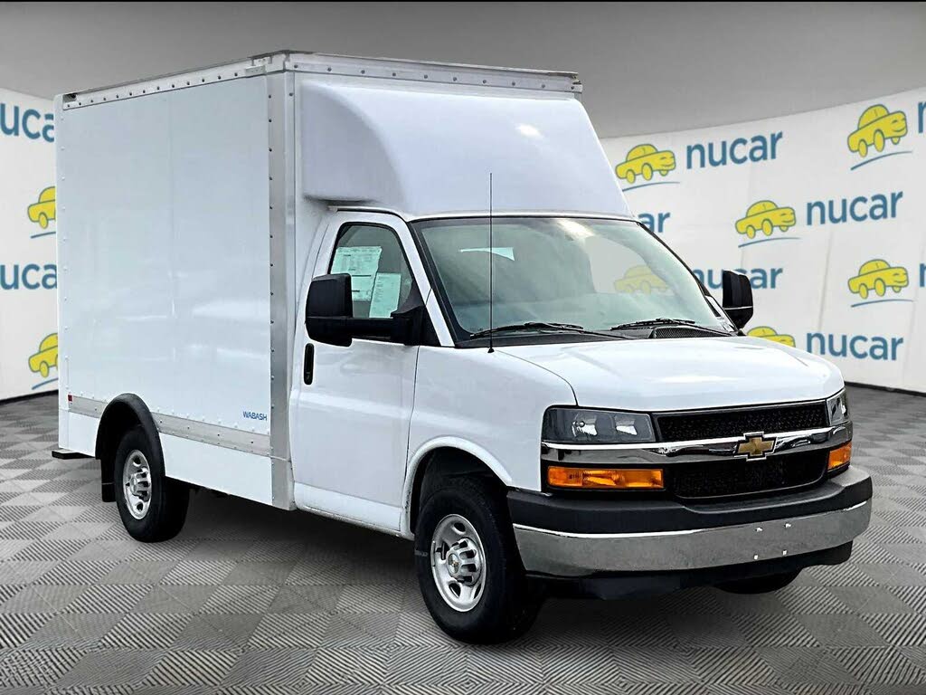 2024 Chevrolet Express Chassis 3500 Cutaway 139