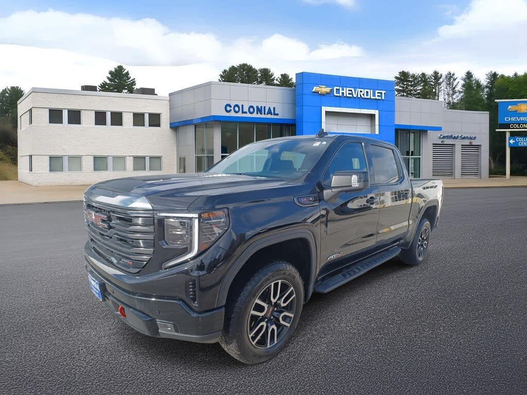 2024 GMC Sierra 1500 AT4 Crew Cab 4WD