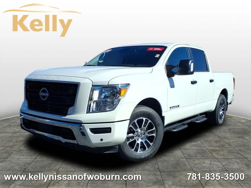 2024 Nissan Titan SV Crew Cab 4WD