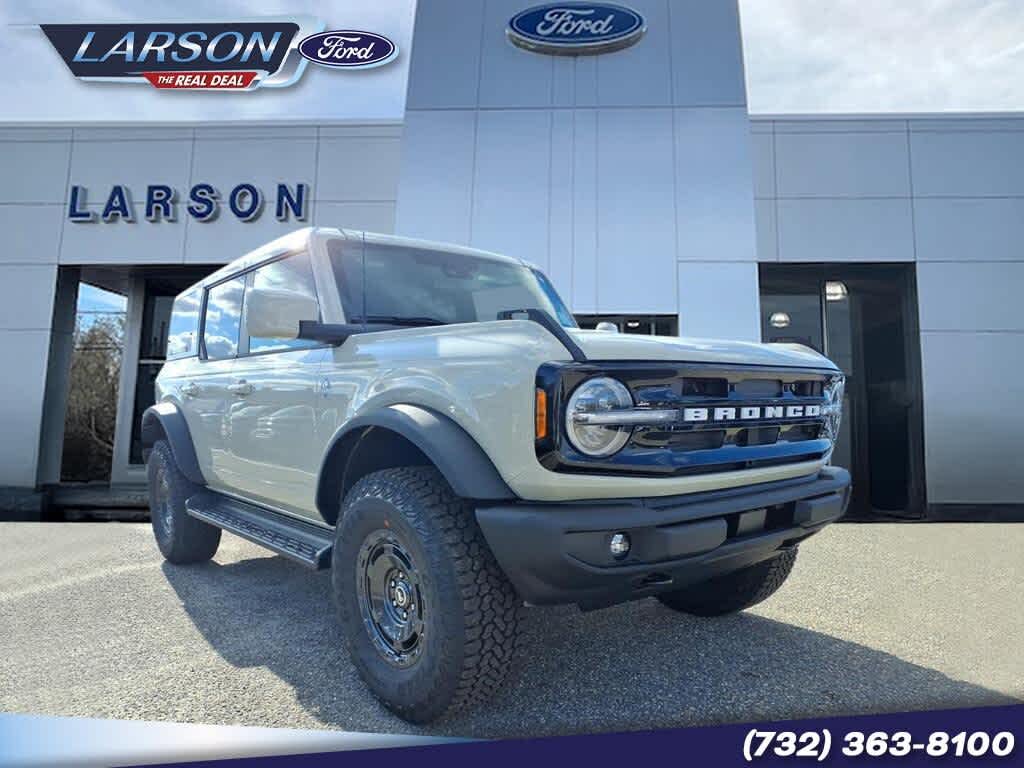 2025 Ford Bronco Outer Banks 4-Door 4WD