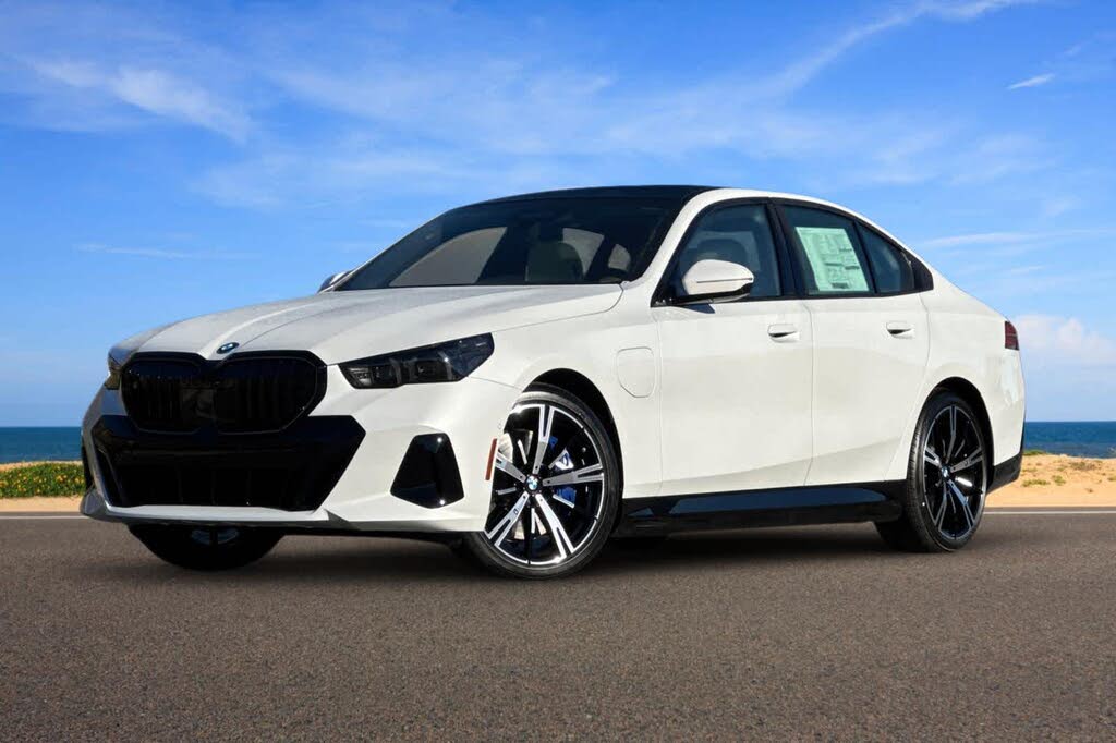 2026 BMW 5 Series 550e xDrive