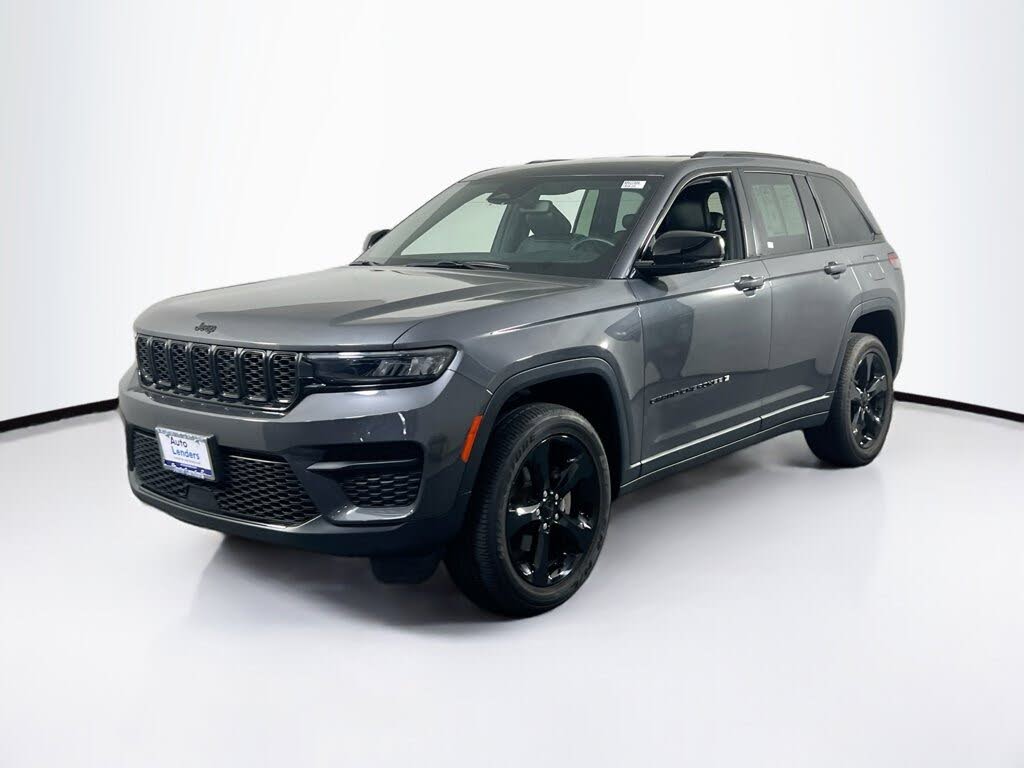 2022 Jeep Grand Cherokee Altitude 4WD