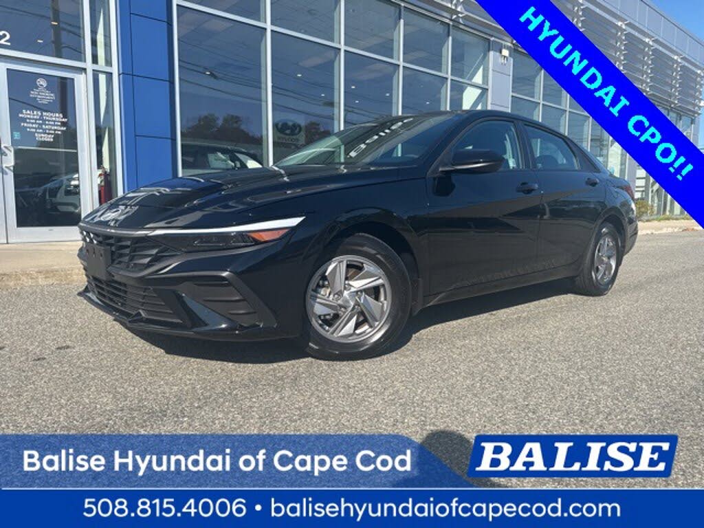 2025 Hyundai Elantra SE FWD