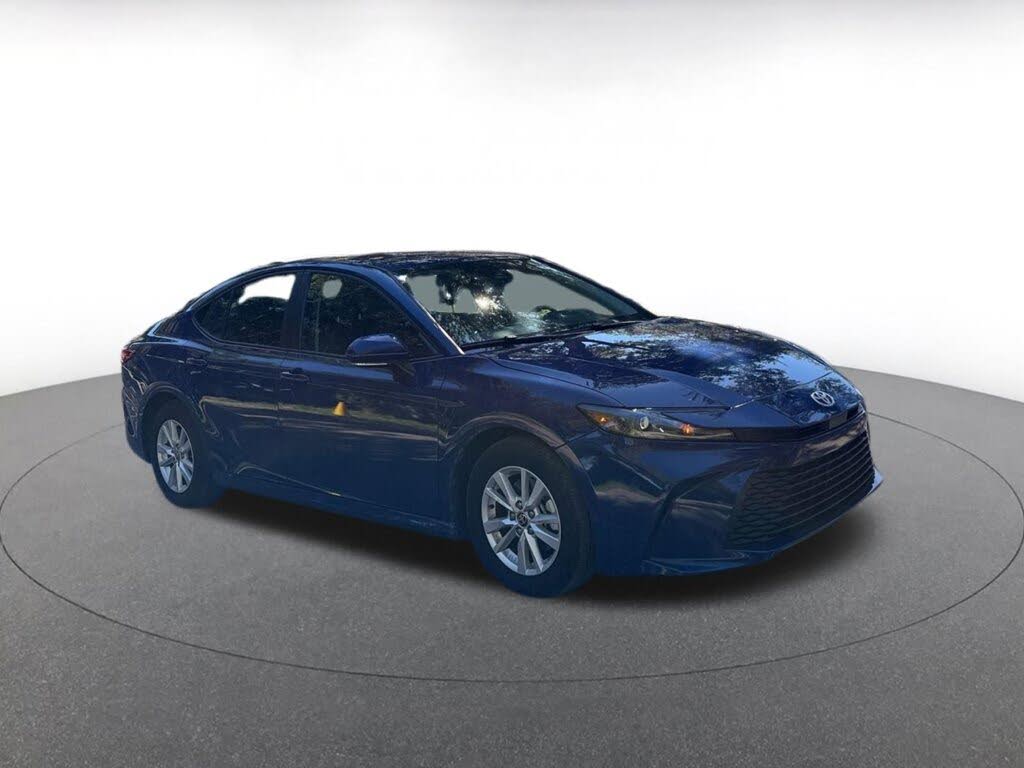 2025 Toyota Camry LE FWD