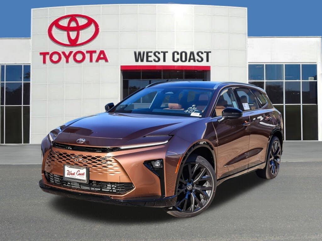 2025 Toyota Crown Signia Limited AWD