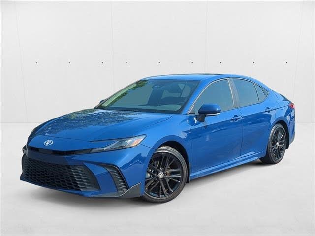 2025 Toyota Camry SE FWD