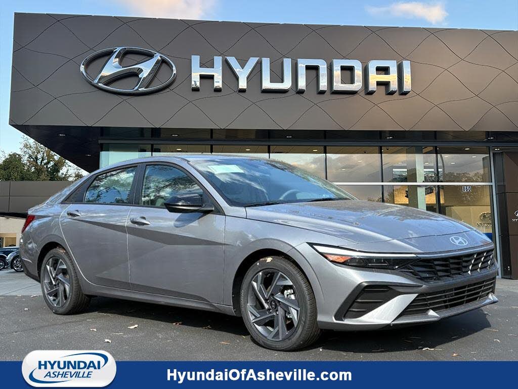 2025 Hyundai Elantra SEL Sport FWD