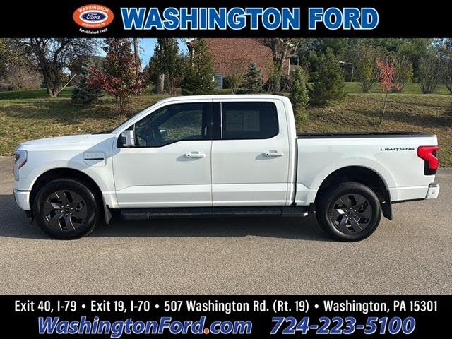 2022 Ford F-150 Lightning Lariat SuperCrew AWD