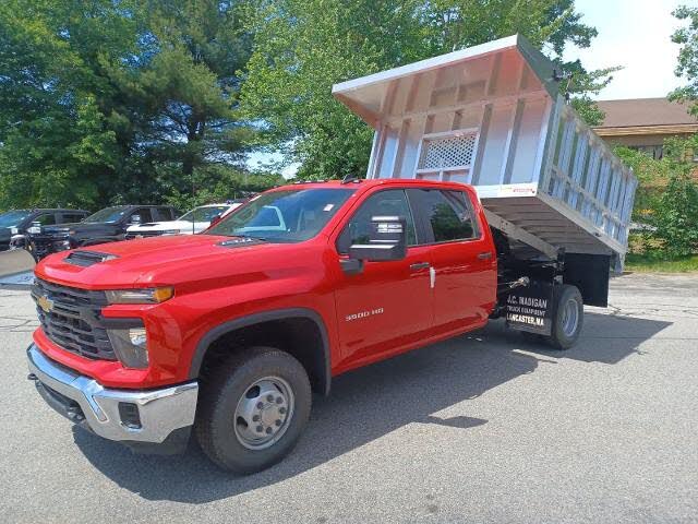2024 Chevrolet Silverado 3500HD Chassis Work Truck Crew Cab 4WD