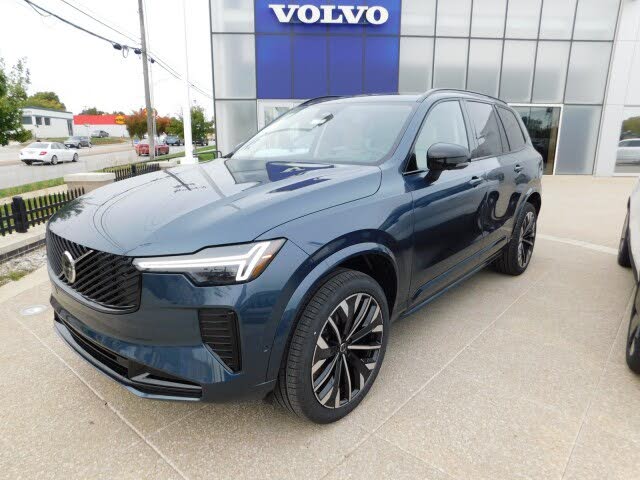 2026 Volvo XC90 B6 Ultra Dark 7-Passenger AWD