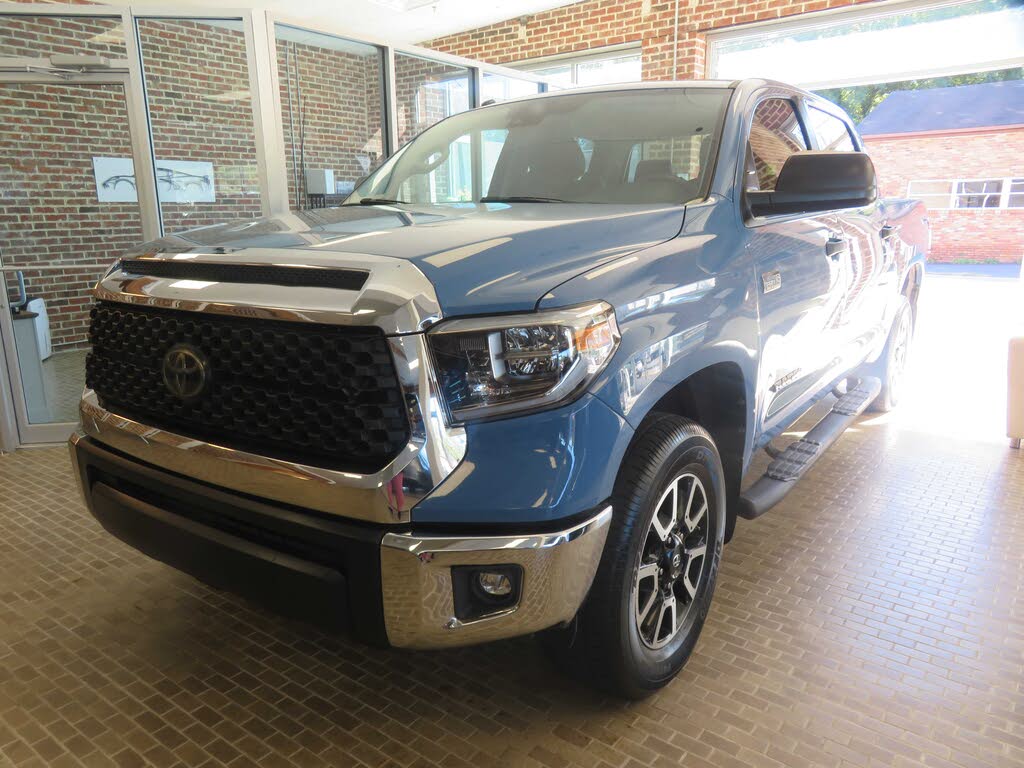 2018 Toyota Tundra SR5 CrewMax 5.7L FFV 4WD