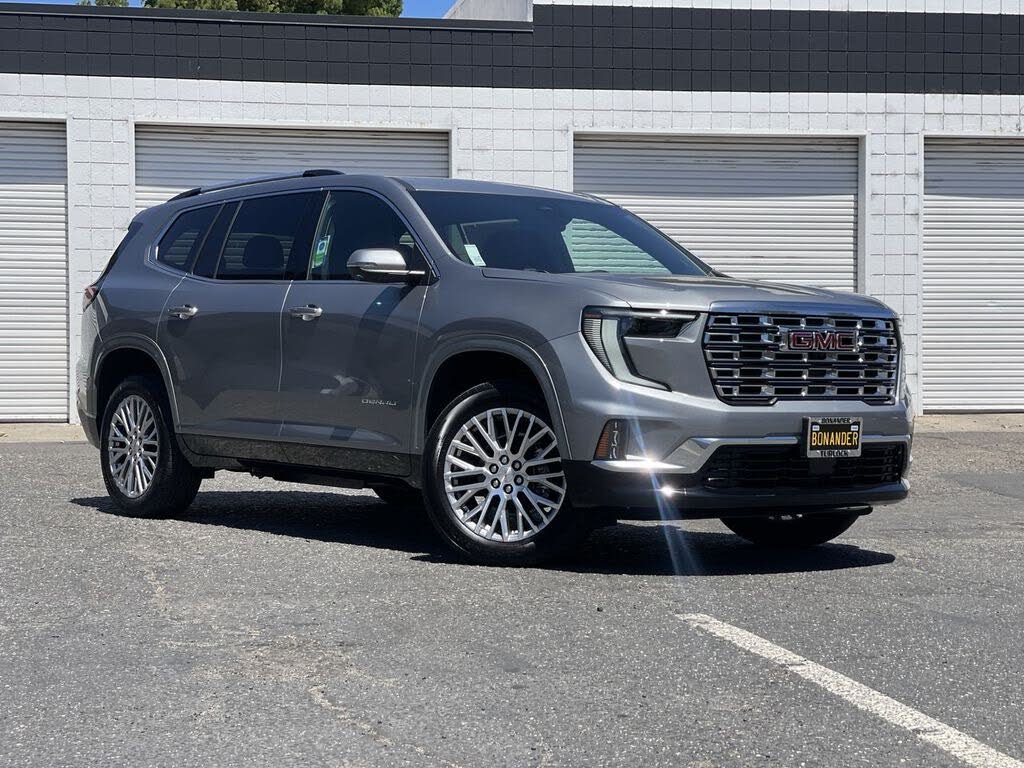 2025 GMC Acadia Denali FWD