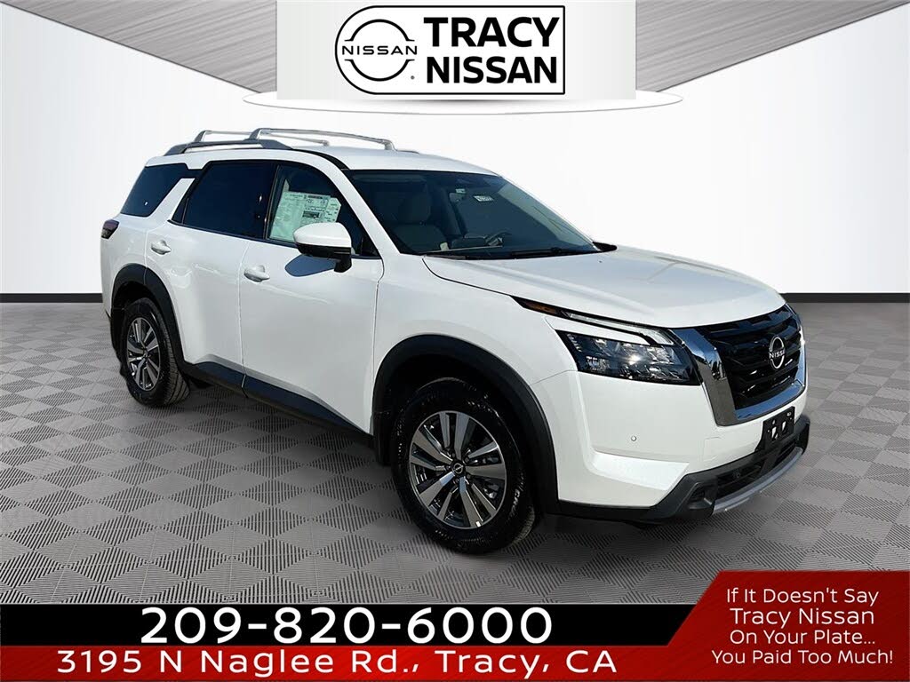 2025 Nissan Pathfinder SL FWD