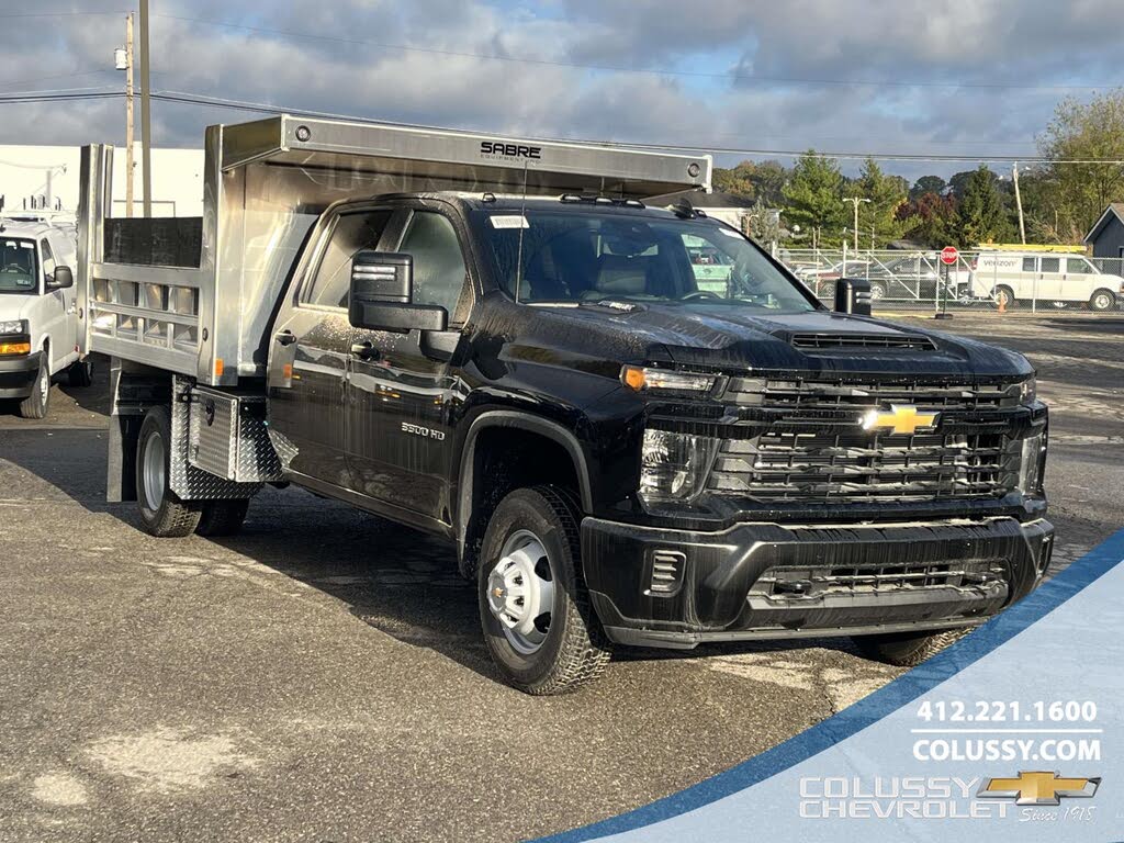 2026 Chevrolet Silverado 3500HD Chassis Work Truck Crew Cab 4WD