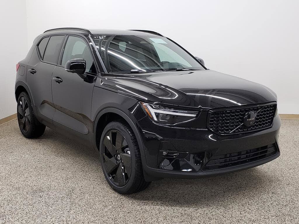 2026 Volvo XC40 B5 Ultra Black Edition AWD