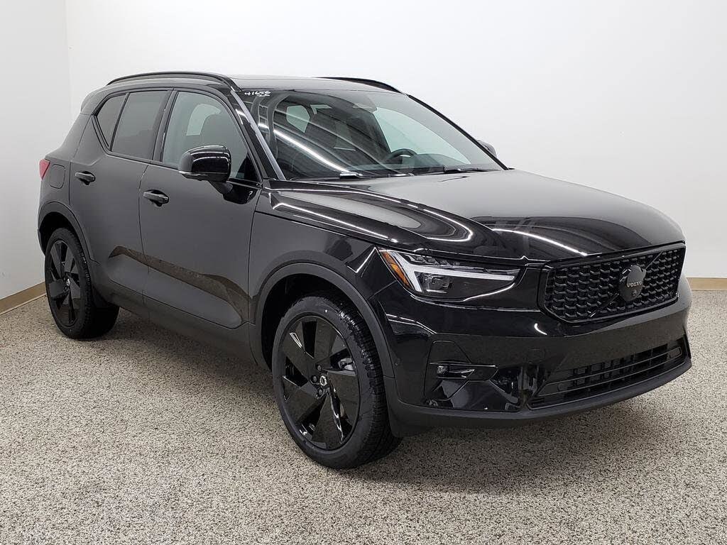 2026 Volvo XC40 B5 Ultra Black Edition AWD
