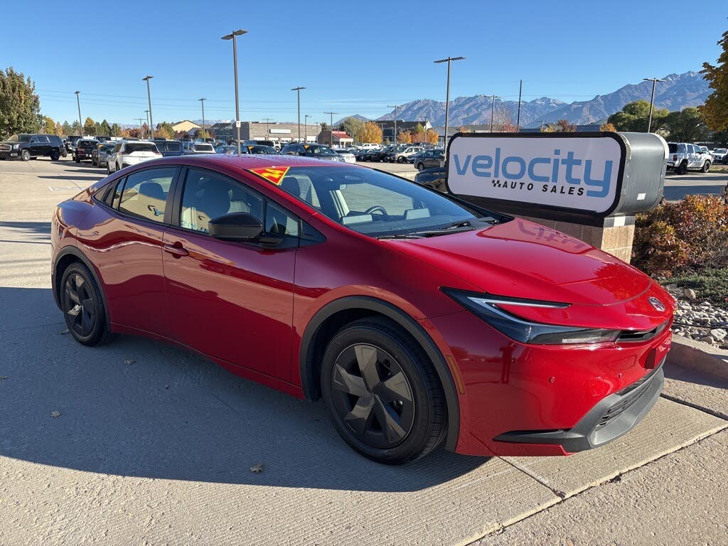 2024 Toyota Prius LE FWD