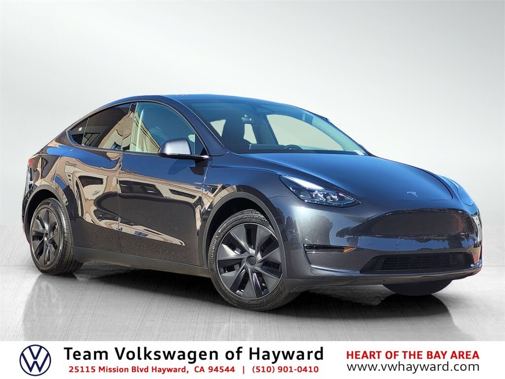 2025 Tesla Model Y Long Range RWD