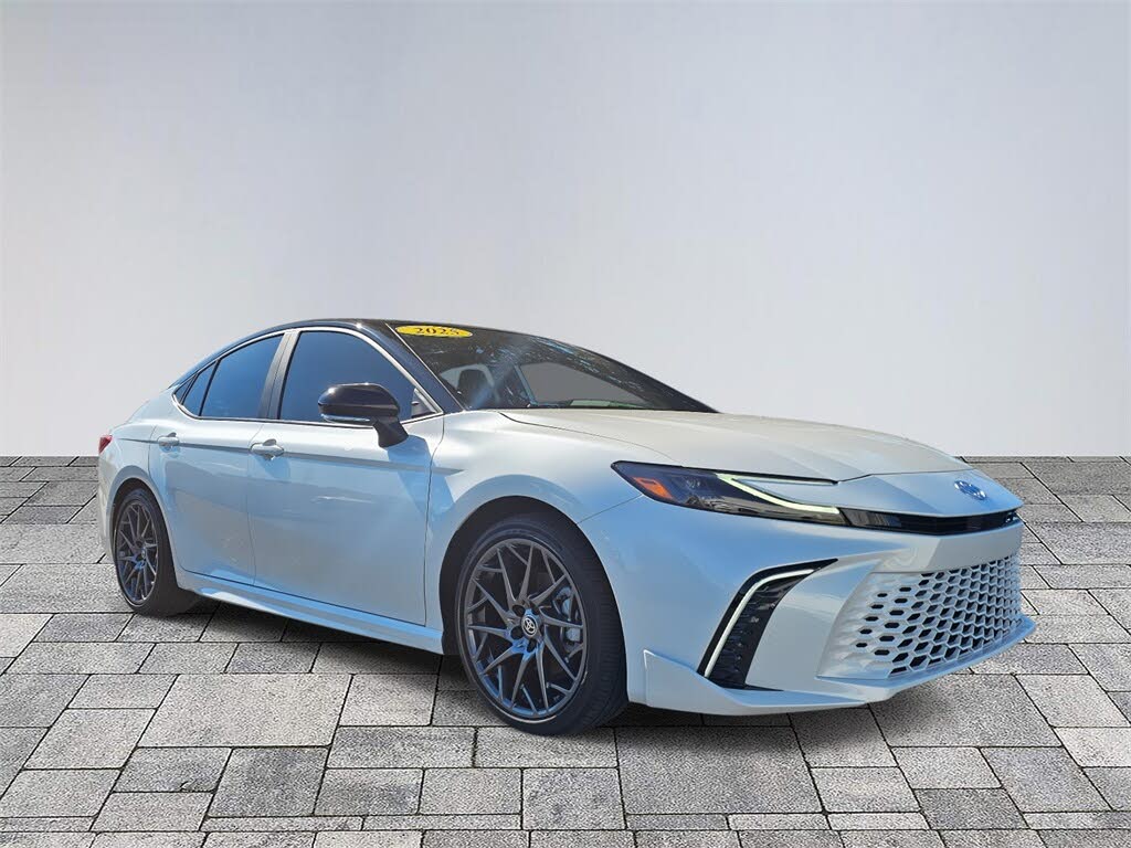 2025 Toyota Camry XSE FWD