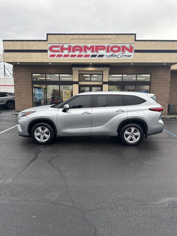 2022 Toyota Highlander LE AWD