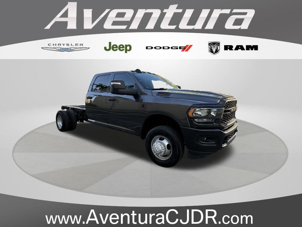 2023 RAM 3500 Chassis Tradesman Crew Cab LB DRW RWD