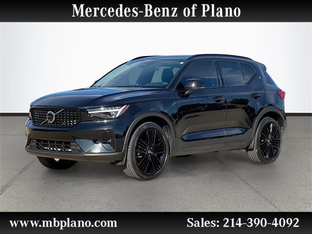 2024 Volvo XC40 B5 Ultimate Dark Theme AWD