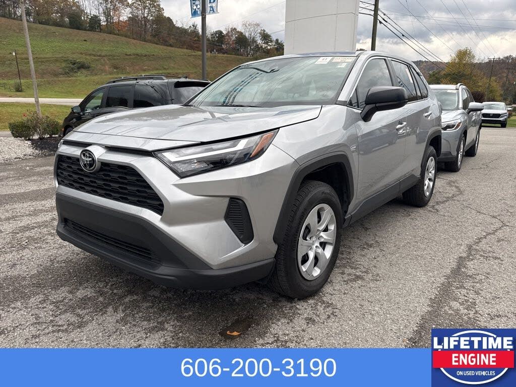 2025 Toyota RAV4 LE FWD