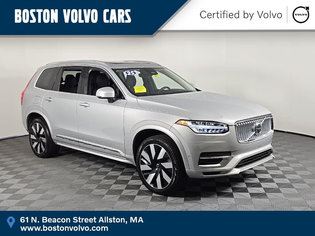 2025 Volvo XC90 Recharge T8 Plus Bright Theme 7-Passenger eAWD