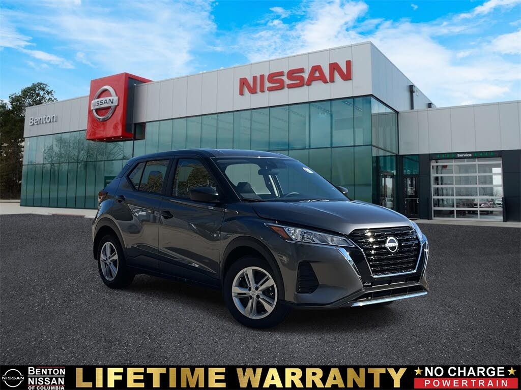 2025 Nissan Kicks Play S FWD