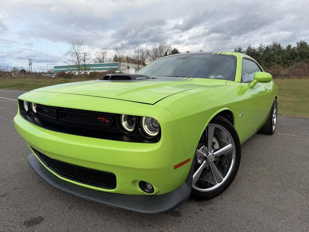 2015 Dodge Challenger R/T Shaker RWD