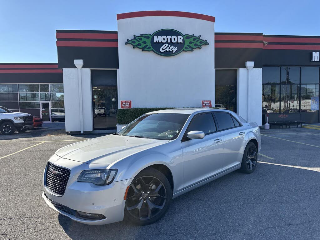 2023 Chrysler 300 S V6 RWD