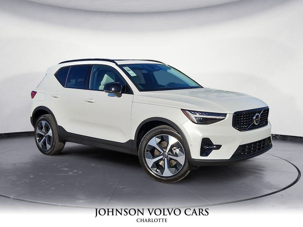 2026 Volvo XC40 B5 Plus AWD