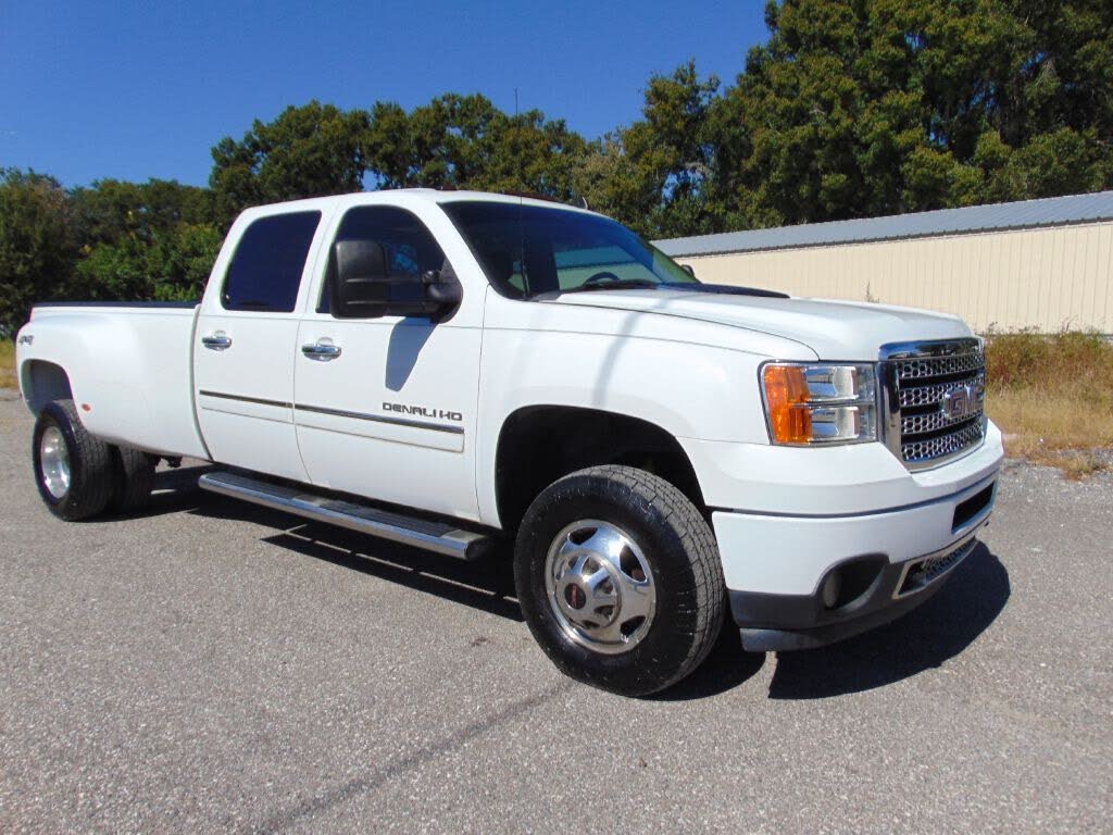 2013 GMC Sierra 3500HD Denali Crew Cab SB 4WD