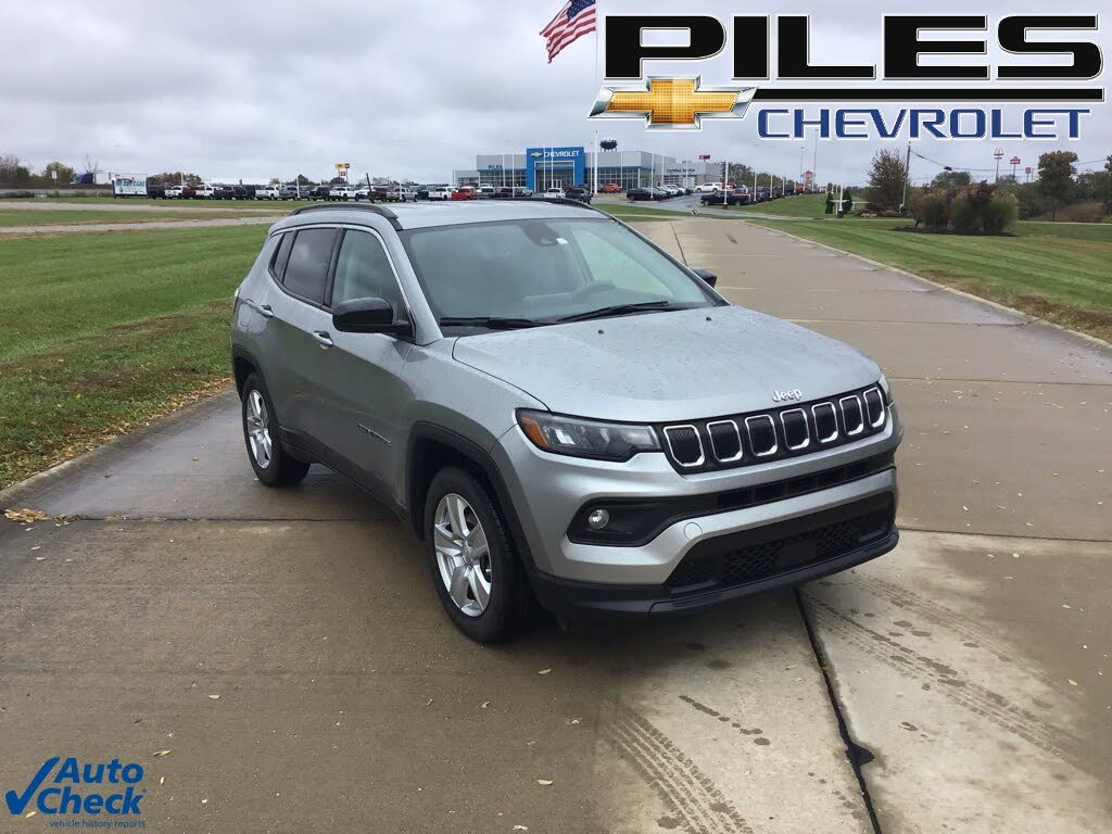 2022 Jeep Compass Latitude FWD