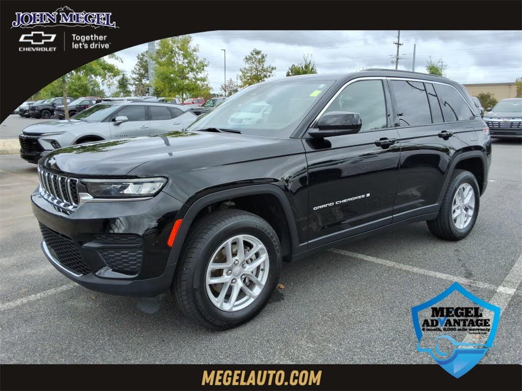 2024 Jeep Grand Cherokee Laredo 4WD